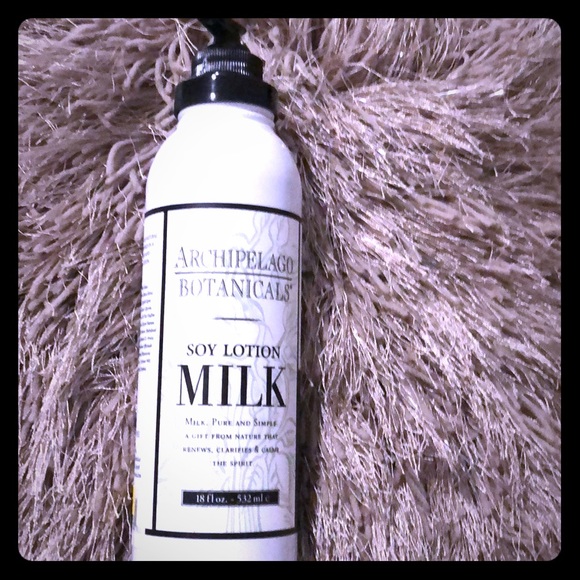 SOLD🛑🛑Archipelago soy lotion milk - Picture 2 of 2
